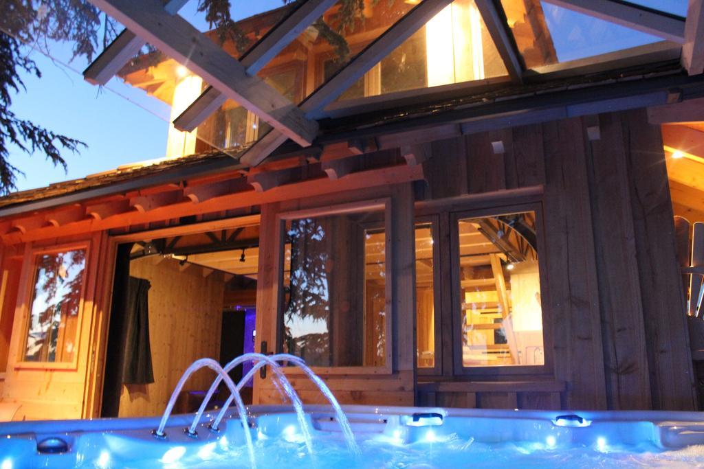 Bed and Breakfast Domaine Des Grands Cedres Cordelle Zewnętrze zdjęcie